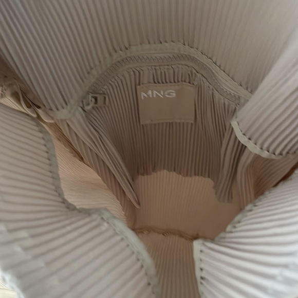 Mango Pleated Tote - Picture 8 of 9